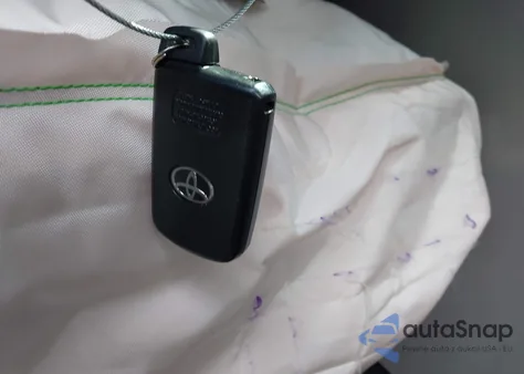 2019 Toyota Highlander Xle z USA, uszkodzony, nr VIN 5TDJZRFH7KS605483